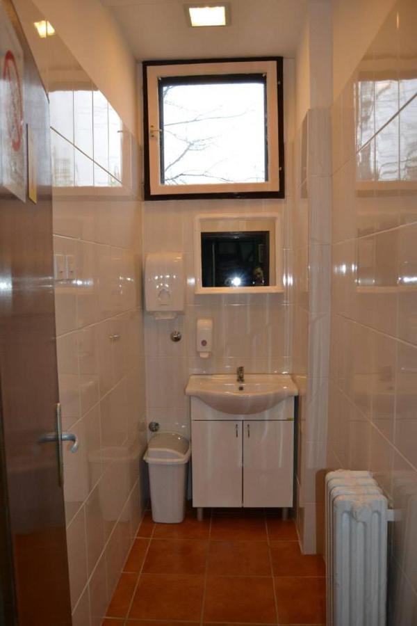 Restoran Sa Prenocistem Zitiste Hotel Екстериор снимка