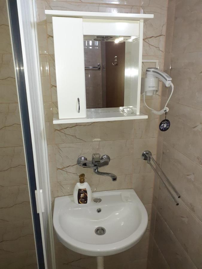 Restoran Sa Prenocistem Zitiste Hotel Екстериор снимка